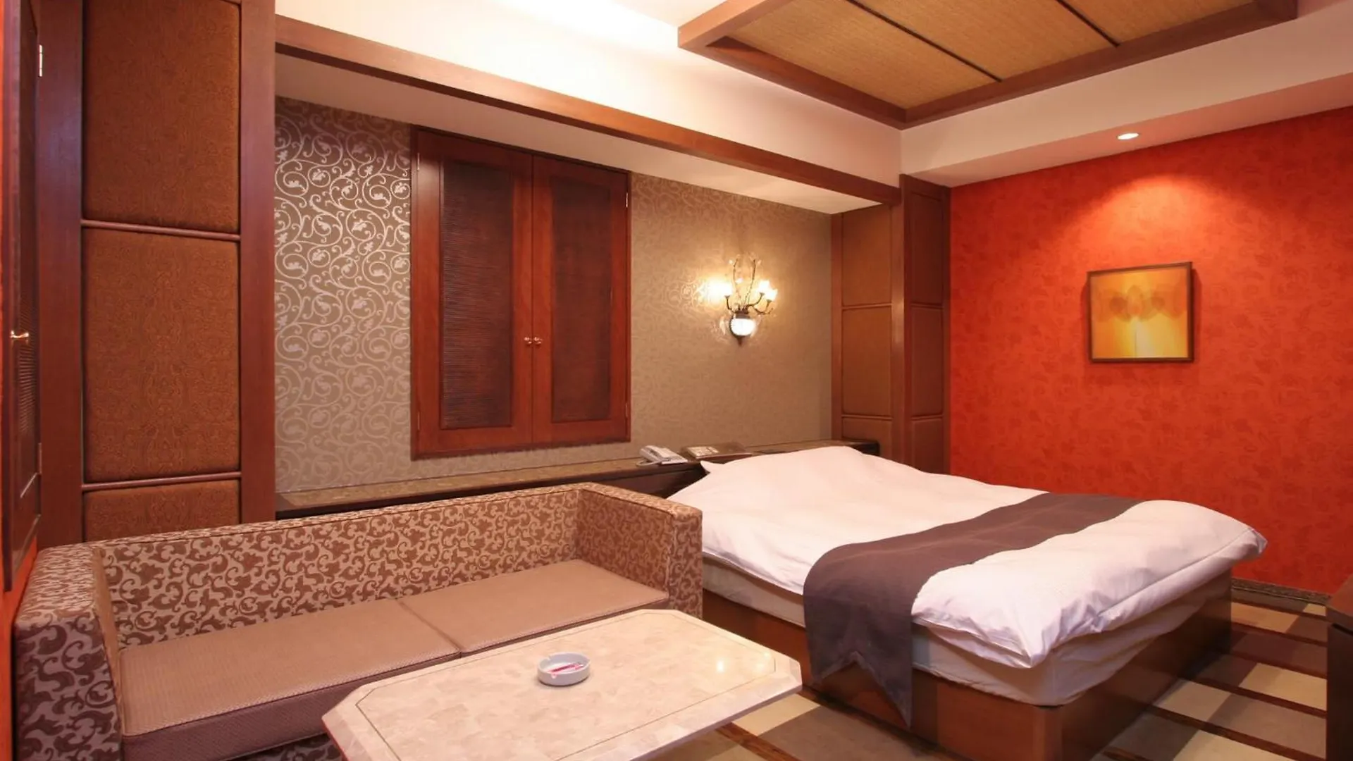 Fun3 -Adult Only- Hotel Yokohama  2*, Yokohama (Kanagawa)